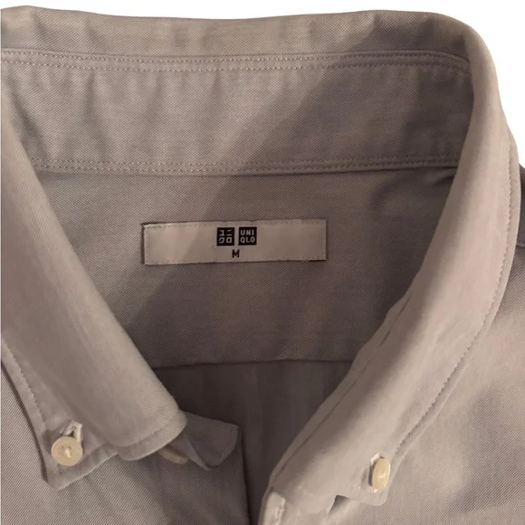 Uniqlo Classic Gray Button-Down Stretch Shirt - Picture 3 of 4